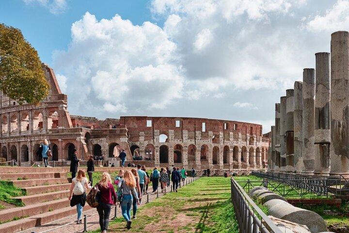Gladiatori & santi: Tour dell'Arena del Colosseo e della Prigione di San Pietro
