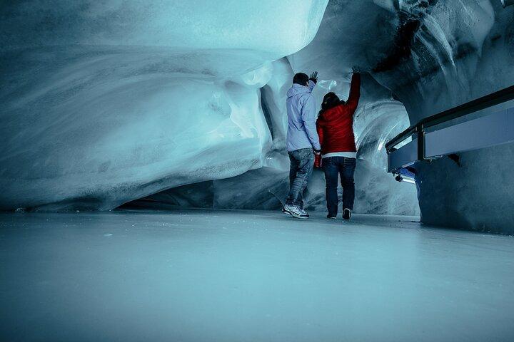 チューリッヒ：ルツェルン村とティトリス山、永遠の雪山