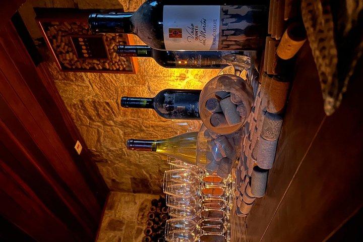Flavours DE São Roque. DE tasting fine and sparkling wines