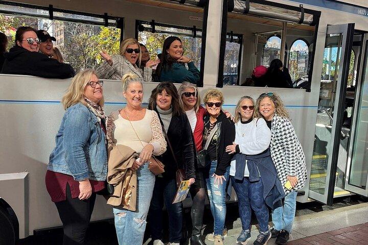 1 oder 2 Tage HOP-ON & HOP-OFF Erzählte Trolleytour durch Boston