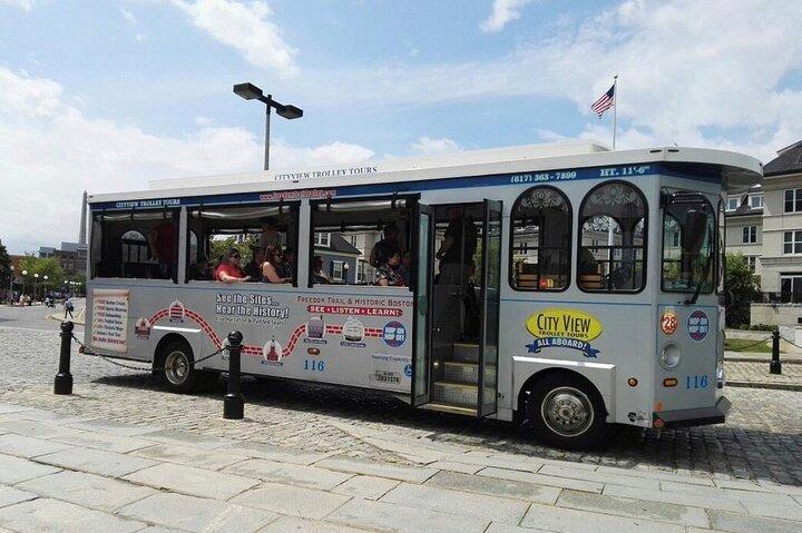 1 oder 2 Tage HOP-ON & HOP-OFF Erzählte Trolleytour durch Boston