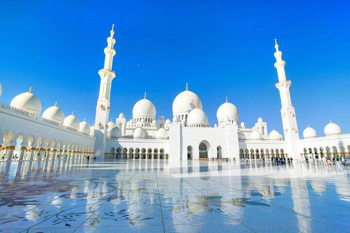 Tour della città di Abu Dhabi da Dubai
