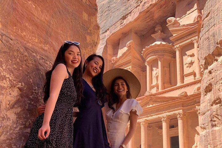 Excursão privada de 3 dias de Amã a Petra Wadi Rum Aqaba Mar Morto