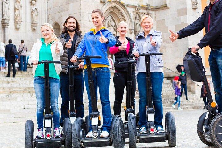 Visite Guidée En Segway À Budapest, Château Historique De Buda