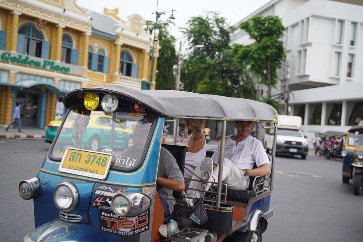 Bangkok: stadshoogtepunten tempel- en marktwandeling