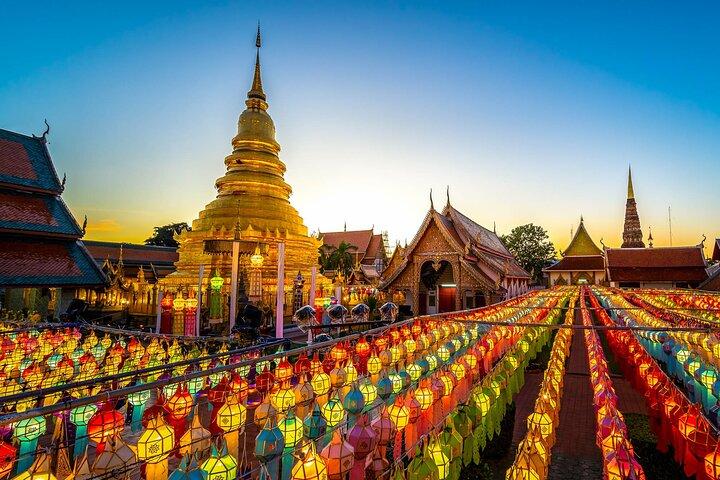 Lamphun og Lampang City Temples Small Group Tour - Fuld dag