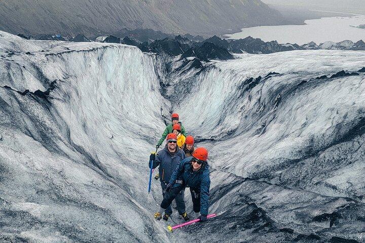 3 uur durende gletsjerwandeling bij Sólheimajökull
