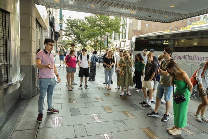 City of Contrasts Tour-Manhattan, Bronx, Queens and Brooklyn