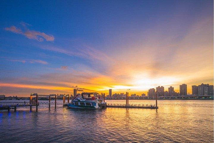 2-Hour Private Dadaocheng Walking Tour