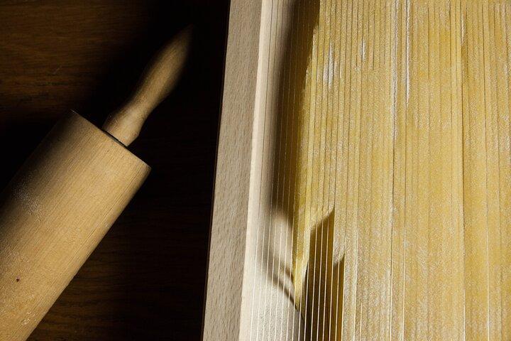 ミラノでの新鮮な自家製パスタとティラミスの料理教室