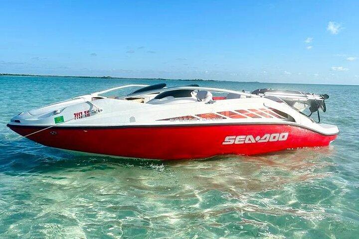 Tour guiado de 5 horas en lancha motora a Secret Beach, San Pedro, Belice.