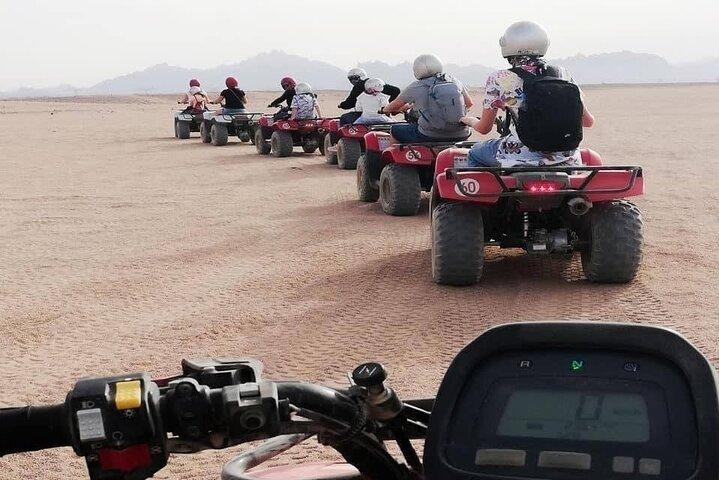 Quad met Camel Ride & Bedoeïenendorp, diner van Marsa Alam
