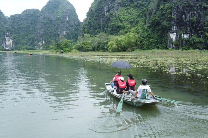 Visita guiada en grupo de 09 personas - Cueva de Mua - Tam Coc - Hoa Lu
