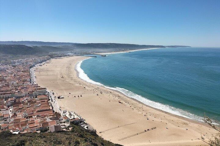 Transfer til Porto med Óbidos og Nazaré