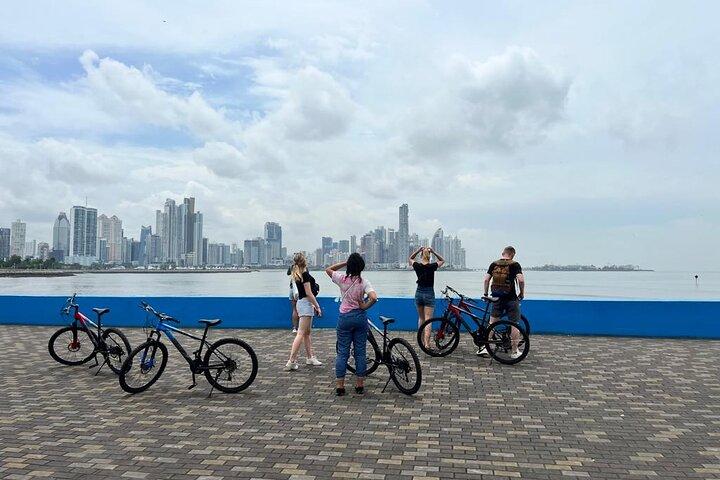 Cykeltur i gamle bydel og Panama City med lokale markeder
