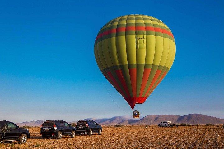 8-Night Morocco Tour: Chefchaouen & Sahara with Accommodation