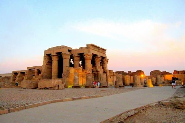 Private Luxor Day Trip Exploring Edfu and Kom Ombo Temples