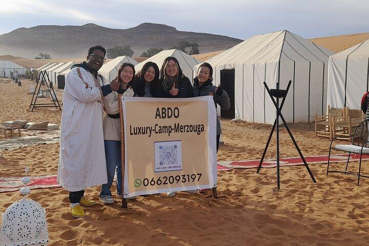Uma noite em acampamento privado no deserto do Saara em Merzouga com jantar