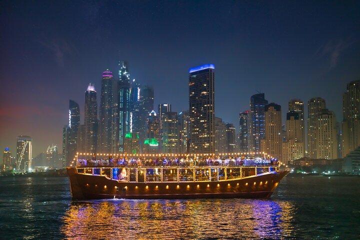 Dubai Marina: Luksus Dhow middag krydstogt med hotel transfer