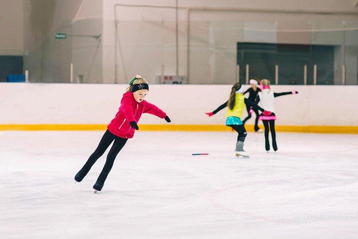 3-Hour Ice Skating Experience in Dubai with optional Transfer