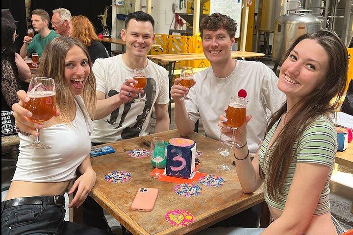 バスで行くアムステルダム クラフト ビール醸造所ツアー (試飲付き)