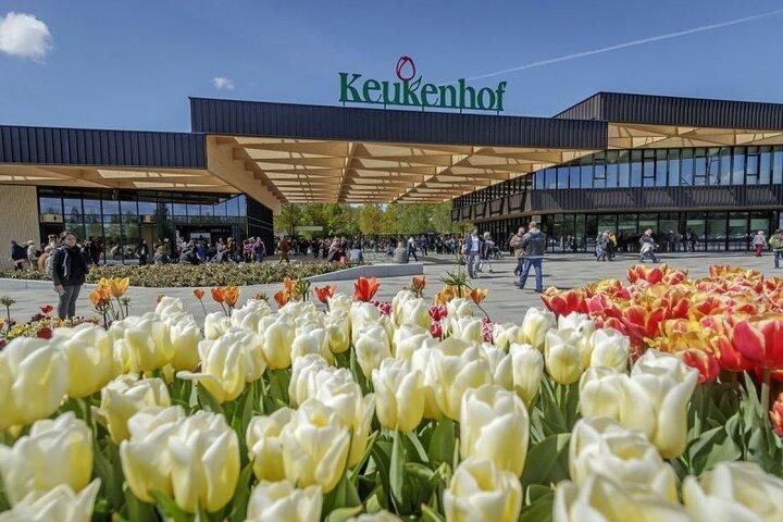 アムステルダム発：キューケンホフ庭園＆風車クルーズツアー