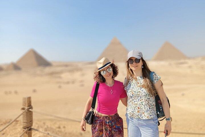Visita guiada al museo de la civilización y las pirámides de Giza