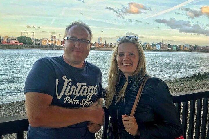 ロンドン小グループツアー： オールド・ロンドンの海賊パブ半日