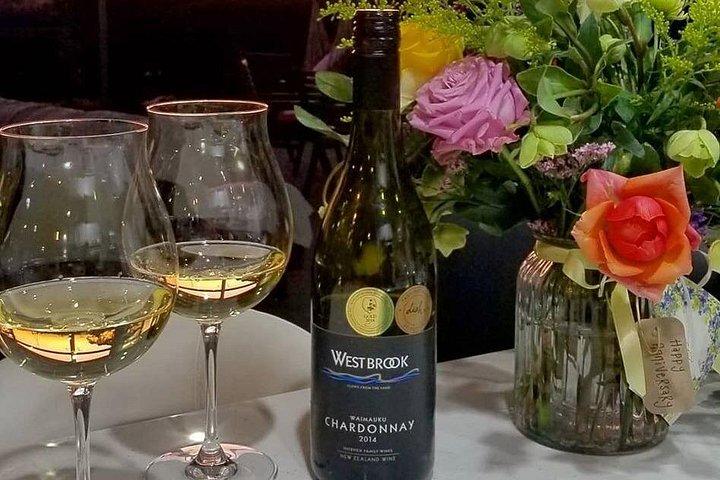 オークランド コースタル ディスカバリー - プライベート ツアー込みワイン試飲会