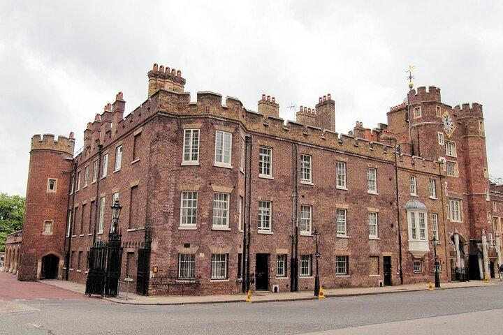 Changing of the Guard: A Self-Guided Audio Tour i London