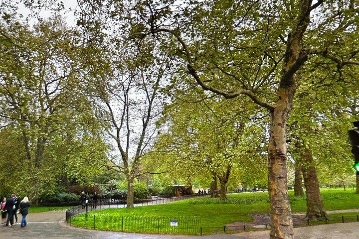 衛兵交代式: ロンドンのガイドなし音声ツアー