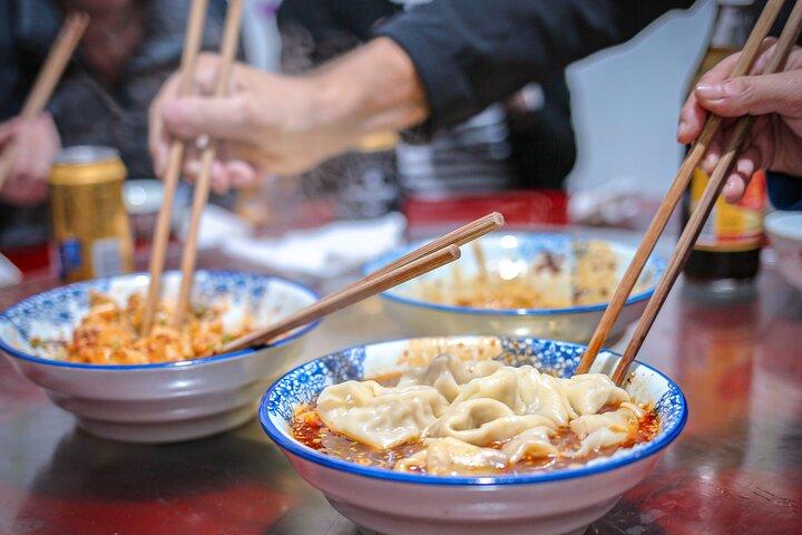 Tuktuk-Food-Tour durch Chengdus lokale Restaurants