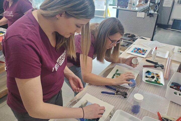 Breek het en maak het: een sessie glasfusing in Everett