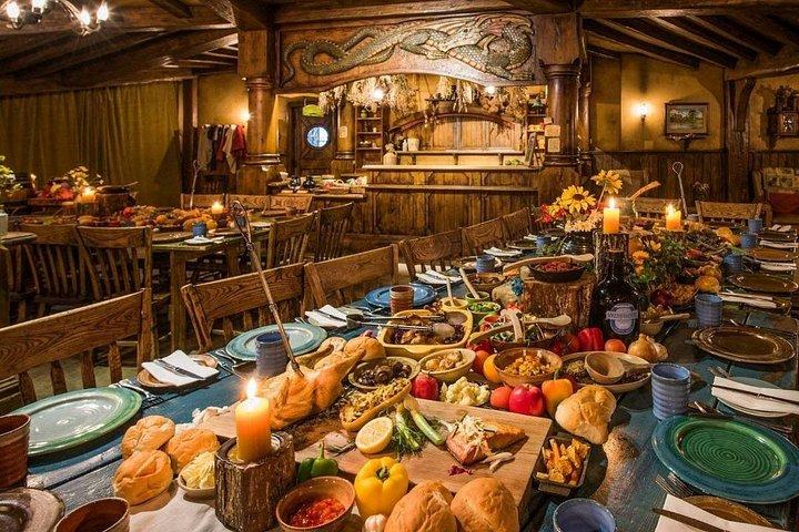 オークランド発ホビトン映画セットのバンケット体験プライベート ツアー