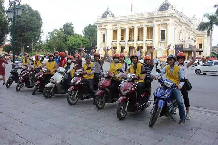 Hanoi Street Food Tour per motor + bezienswaardigheden VEILIG EN LEUK