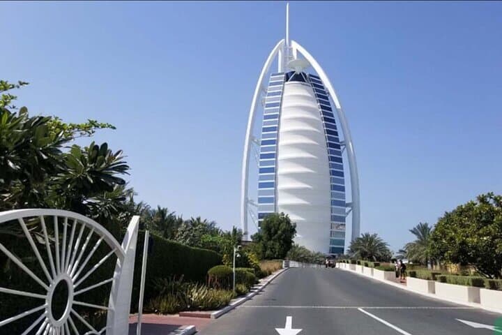 Dubai Half Day City Tour With Burj Khalifa Ticket