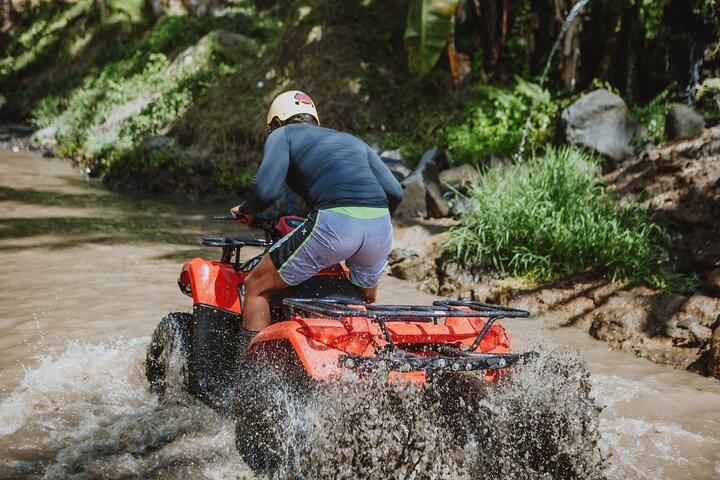 Ubud ATV Abenteuer durch Wasserfall Fluss und Tunnel