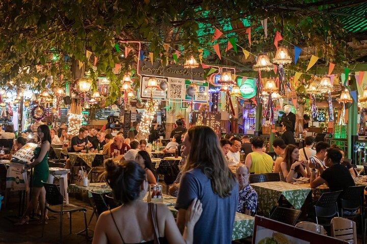 Excursão gastronômica noturna escondida em Bangkok de tuktuk