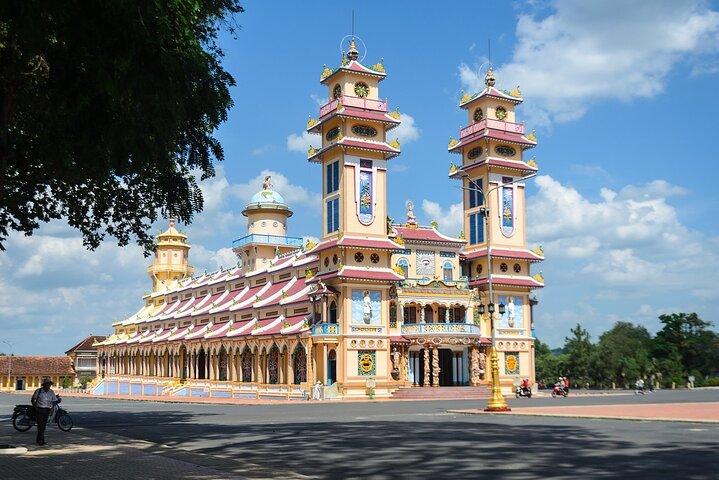 Tay Ninh Tour: Cao Dai Temple & Ba Den Mountain fra Saigon