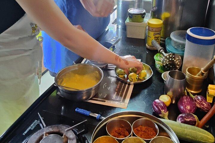 Mumbai Street Food oplevelse i et lokalt hjem med Reshma