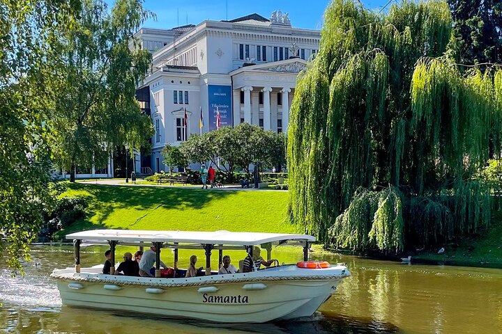 Riga Sightseeing Tour per kanaalboot met audiogids