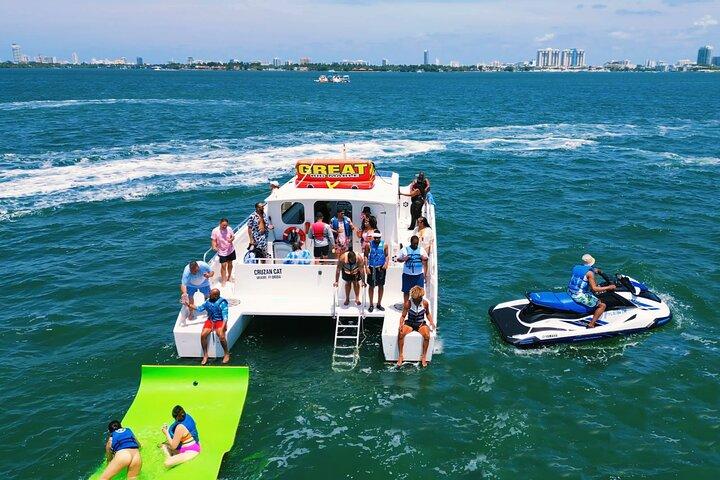 Den ultimative vandoplevelse i Miami med drinks og jetski