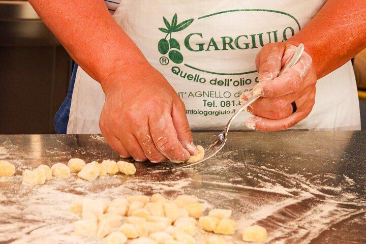 3 horas de clase de cocina de Sorrento en la costa de Sorrento con recogida