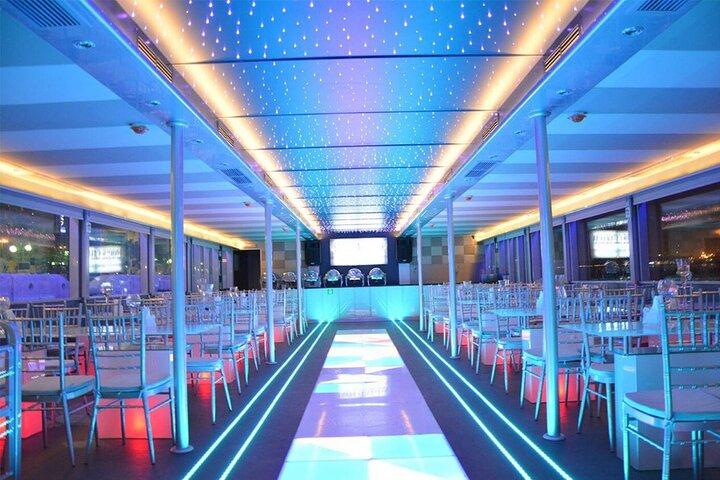 Dîner-croisière en catamaran de luxe - Marina DXB avec transfert privé