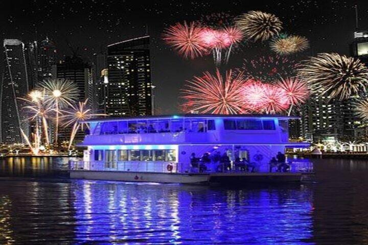 Dîner-croisière en catamaran de luxe - Marina DXB avec transfert privé