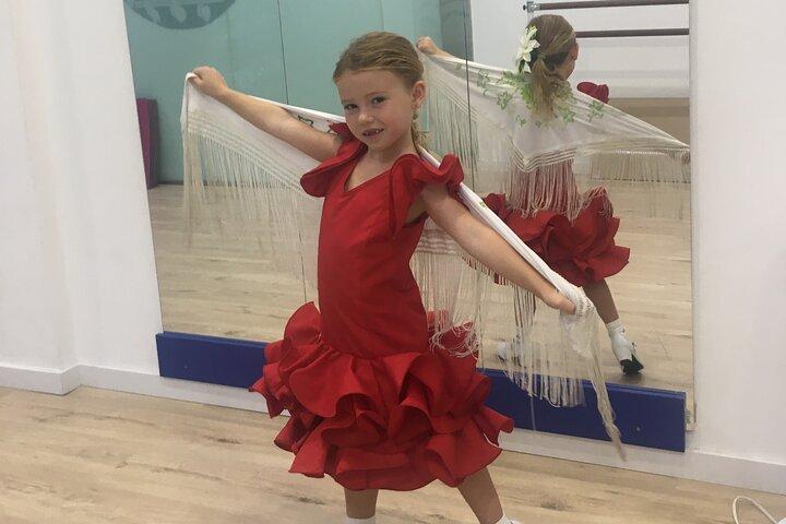 45 minutters flamencodanseundervisning for familie i Málaga