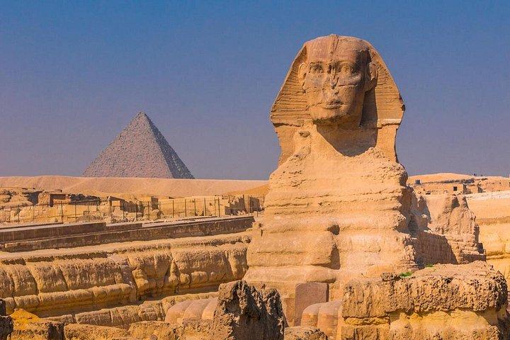 シャルム エル シェイク発カイロへのプライベート日帰り旅行 (ランチ付き)
