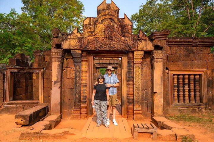 Tour privato di Angkor Wat con alba e tempio di Banteay Srei