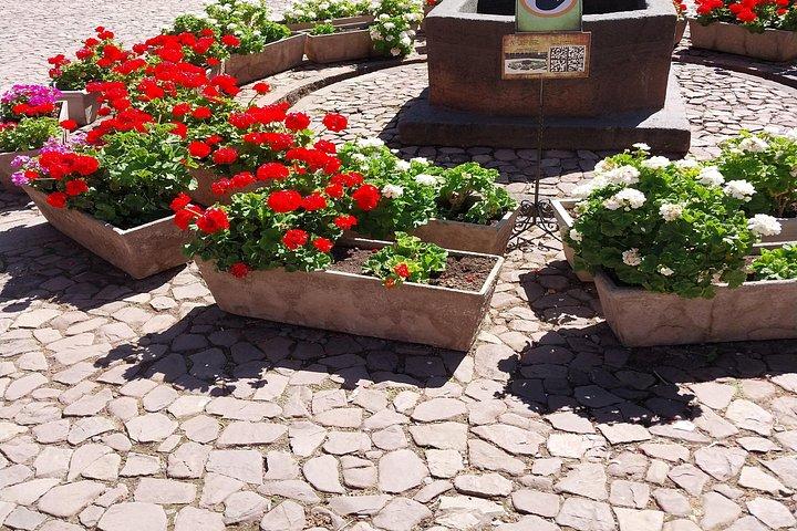 Cusco Markets and Ruins Small Group Tour