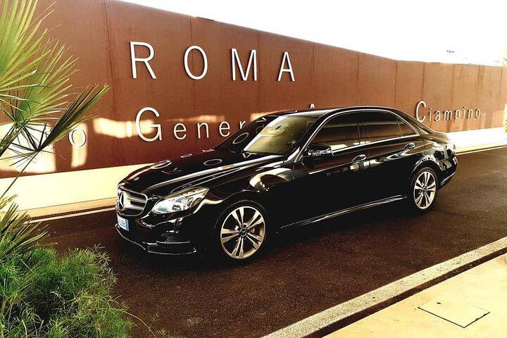 フィウミチーノ空港からローマのホテルまで - プライベート送迎車サービス
